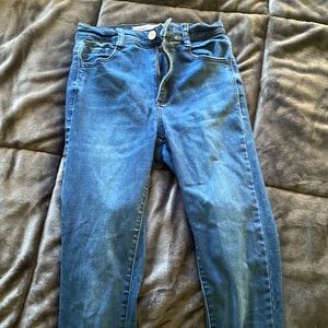 garage skinny jeans. no rips
